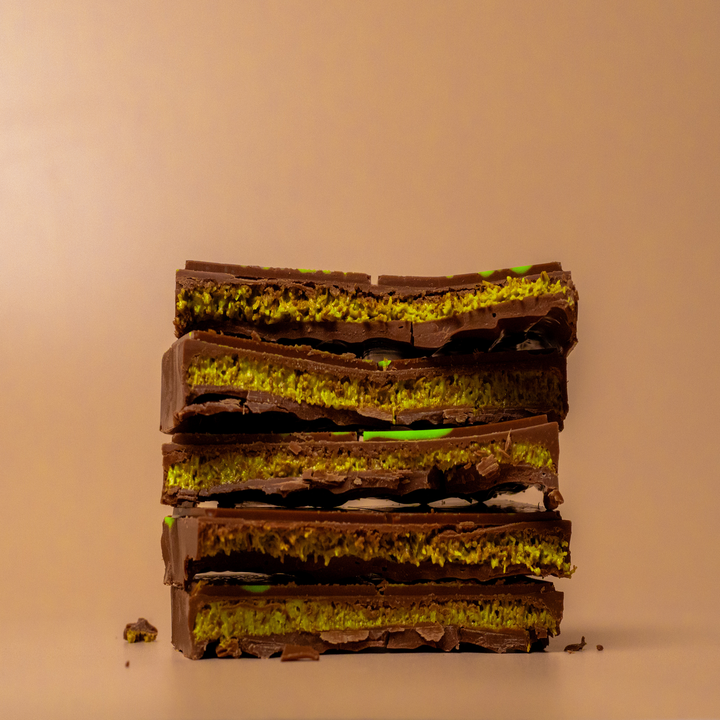 Dubai Chocolate Kunafeh Bar, Daily Fresh Shipment from UK, Premium Belgian Milk Chocolate Pistachio Kunafa Bar, Ideal Gift - Qoqoa