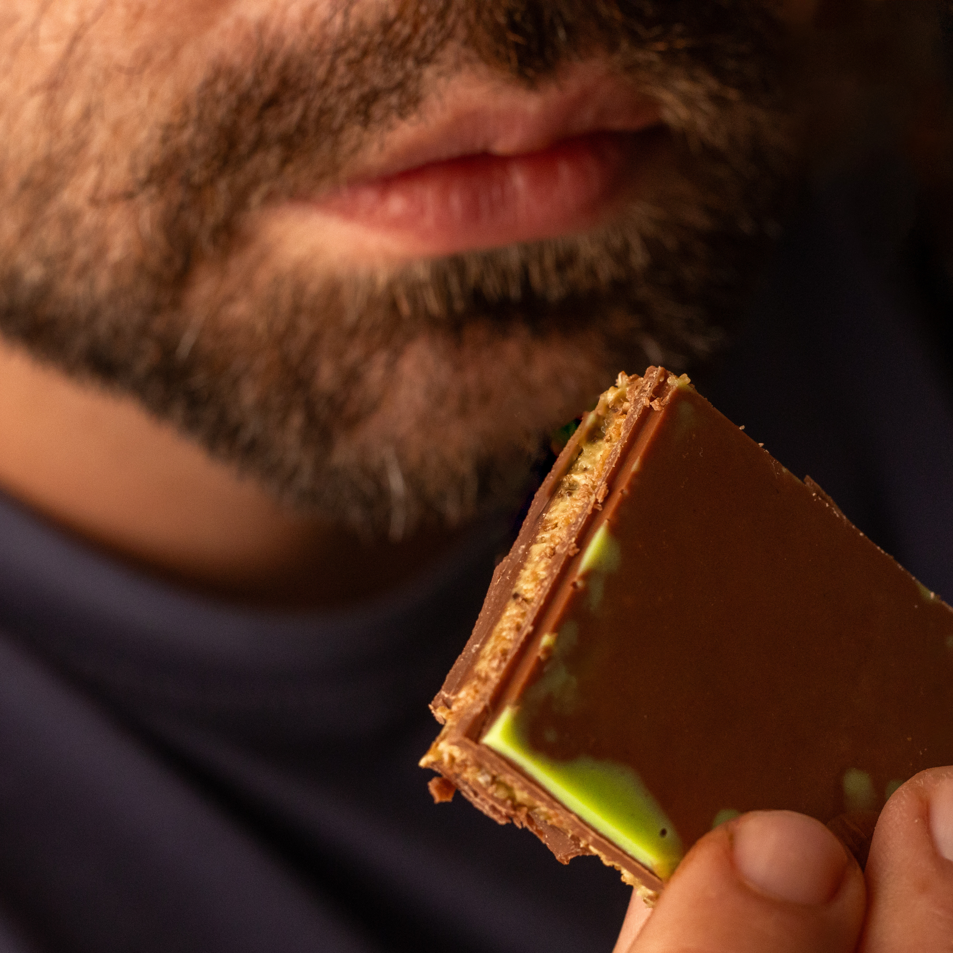 Dubai Chocolate Kunafeh Bar, Daily Fresh Shipment from UK, Premium Belgian Milk Chocolate Pistachio Kunafa Bar, Ideal Gift - Qoqoa